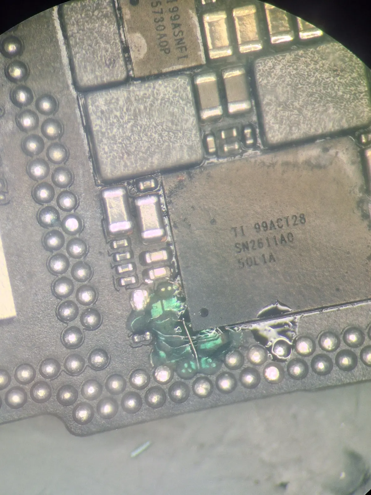 Reparatie iPhone 11 surub lung finalizata in service-ul nostru din Bucuresti